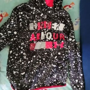 Girls large under Armour hoodie